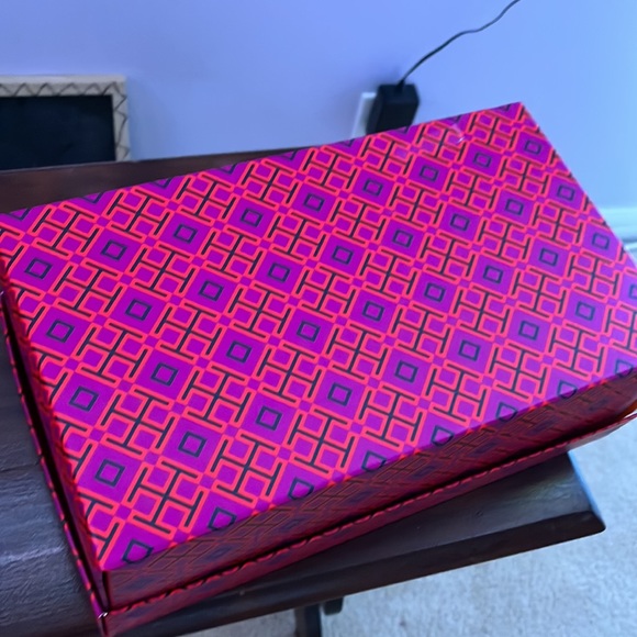 2 tori Burt shoe boxes - Picture 9 of 10